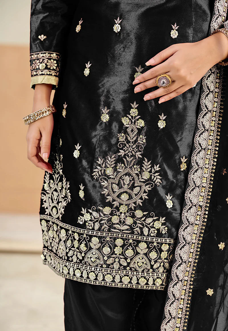 Monjolika Fashion Black Velvet Embroidered Salwar Kameez - Image 4